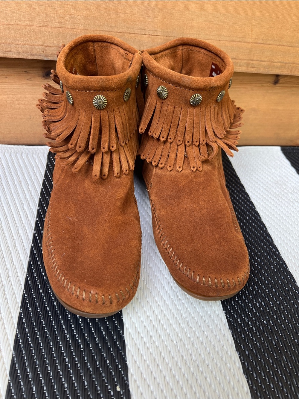 Women’s Minnetonka moccasins